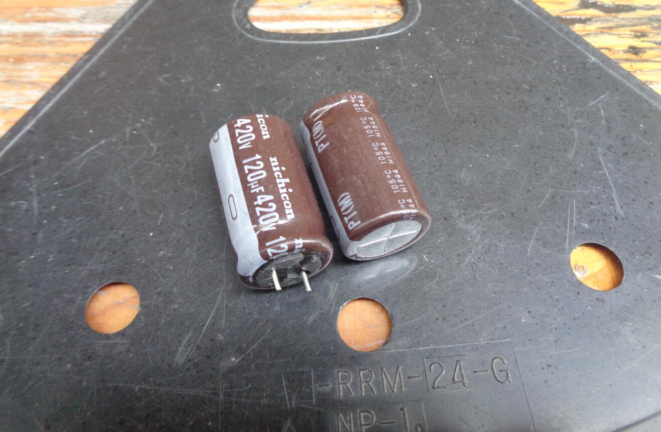 120UF 420V 日本产 尼吉康 PT 长寿命电源电容 400V120UF 18X31