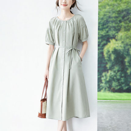 法式收褶圆领连衣裙女2026夏季气质通勤中长衬衫裙泡泡袖绑带长裙