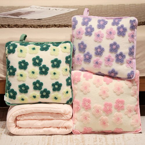 抱枕被子两用加厚车载沙发靠枕