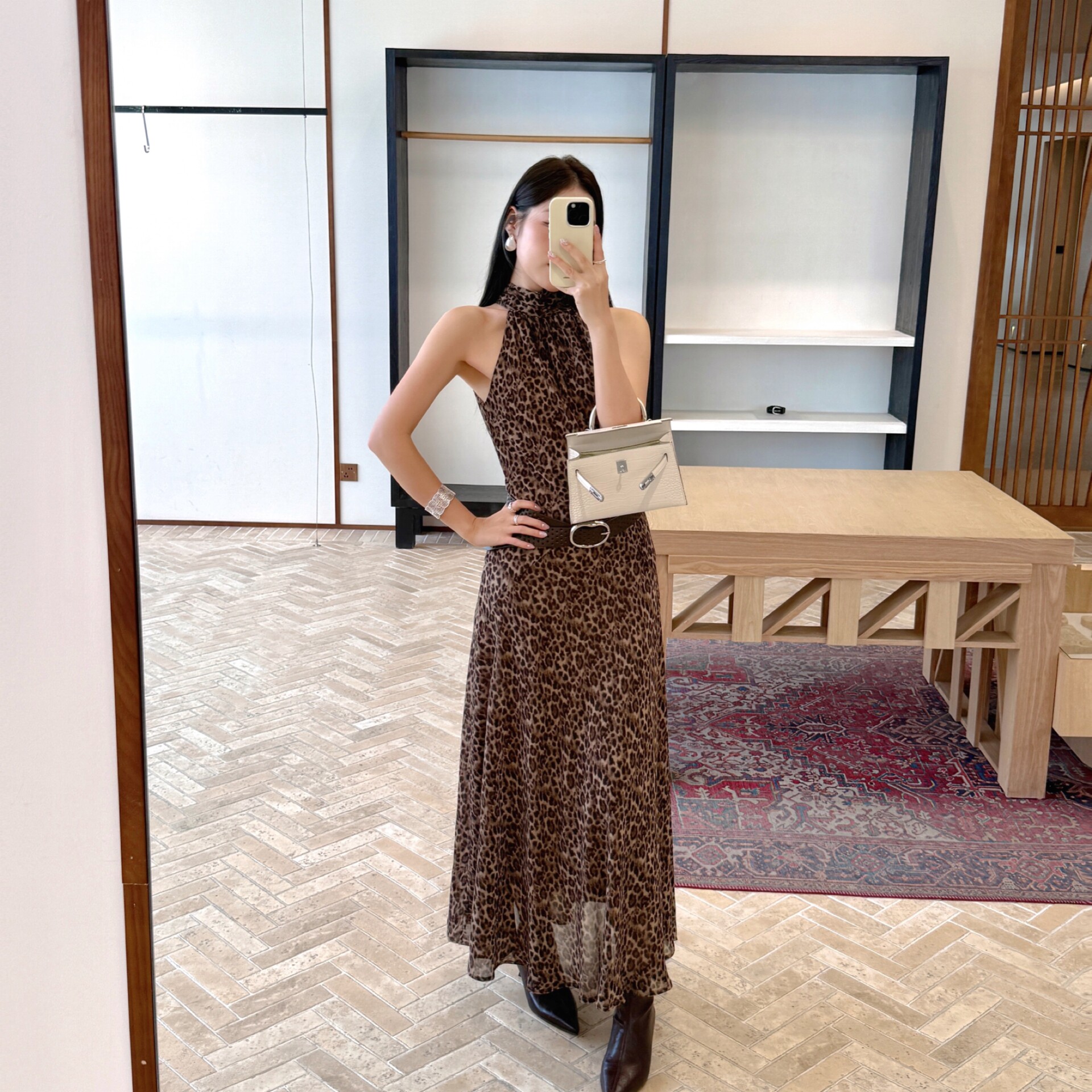 YOOMINI-26年早秋新款半高领豹纹修身A字垂坠连衣裙女M60864-DSW