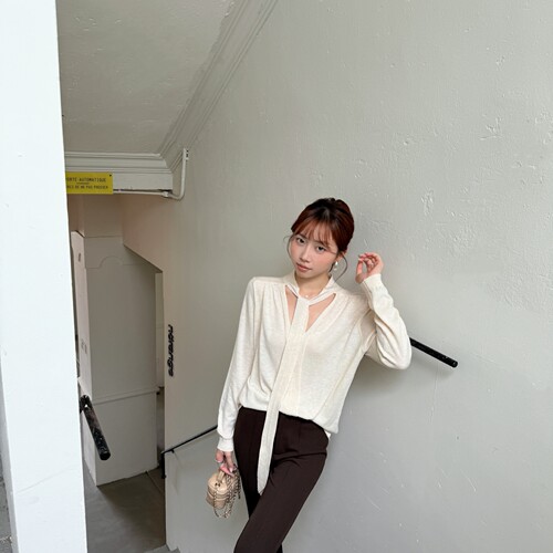 YOOMINI-26年初秋上新v领廓形柔软简约宽松显瘦毛衣M60644-SW