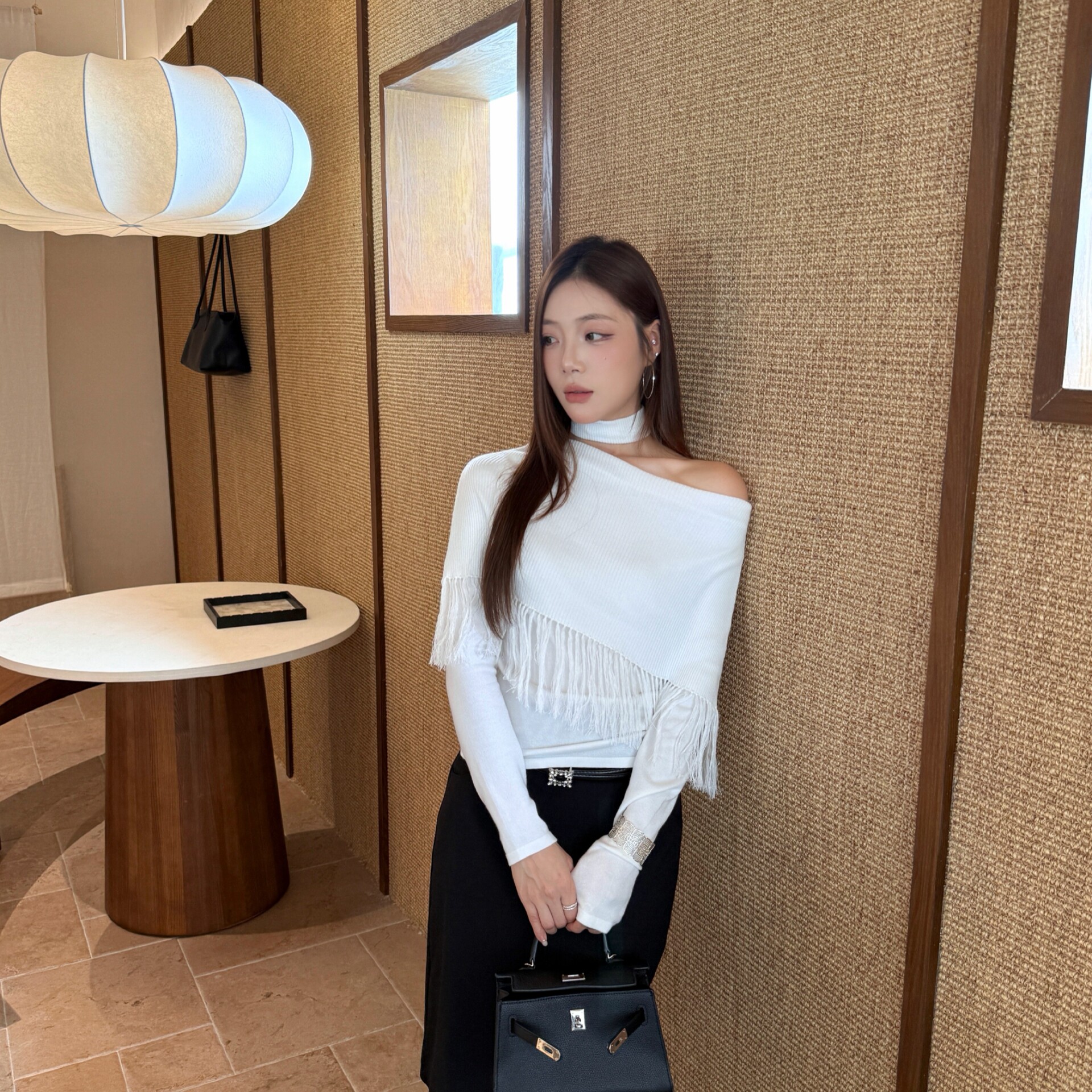 YOOMINI-26早秋一字领羊毛流苏弹力修身设计小众针织衫M60785-DSW