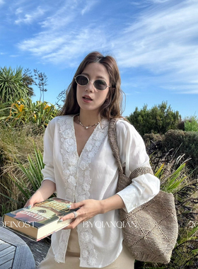 MADEIN OST-26年早春85天丝度假风麻感花边装饰V领衬衫91235