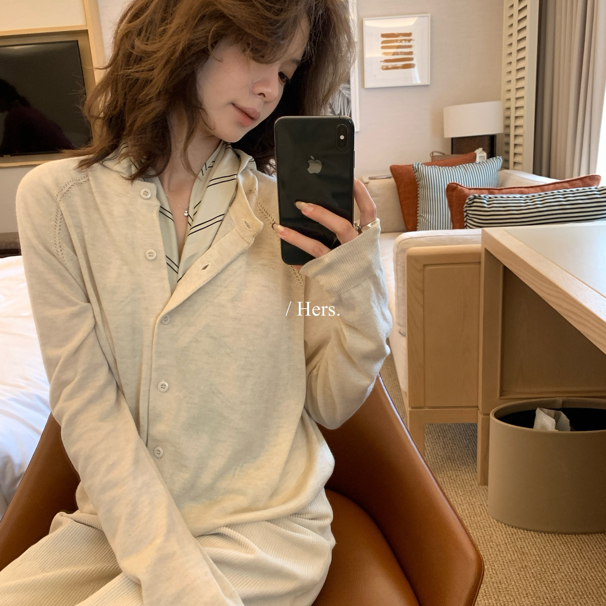 Hers-早秋上新简约经典日常百搭淡人感单排扣针织衫66717