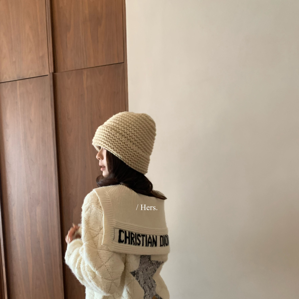 冬上新韩标简约日常通勤后背星星图案海军领毛衣