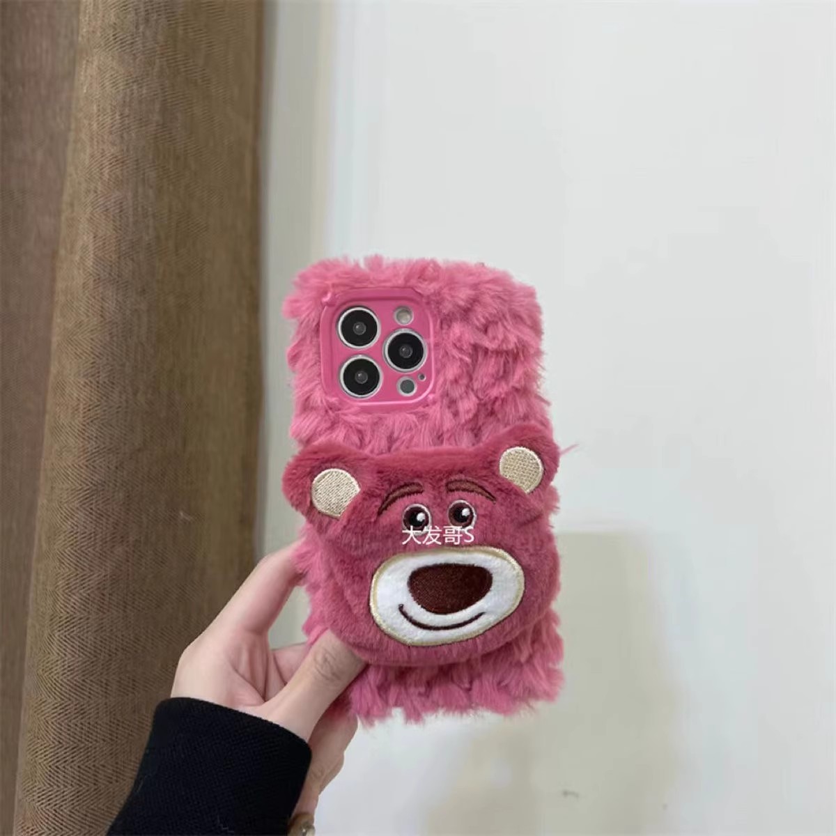 秋冬季立体草莓熊公仔毛绒适用华为magic8/7/6女可爱play10/9/8手机壳50畅玩x60i/x70荣耀400pro/300/200/100