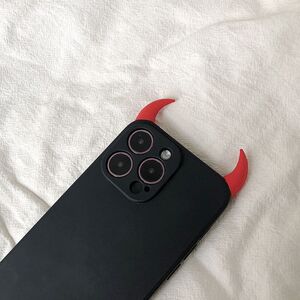 小红书小恶魔简约纯色黑色15pro男女款12mini苹果14plus适用iPhone16promax手机壳1+13/12/11一加ace5pro/3v2
