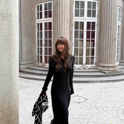 3ts 12/27 秋冬内搭打底针织连衣裙女气质黑色V领修身包臀裙子