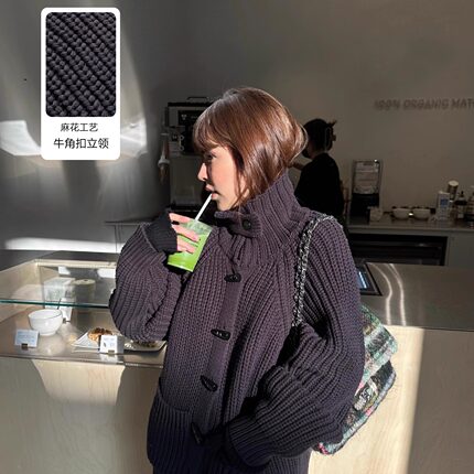 3ts秋冬法式针织复古高级感慵懒风毛衣针织外套牛角扣粗针开衫