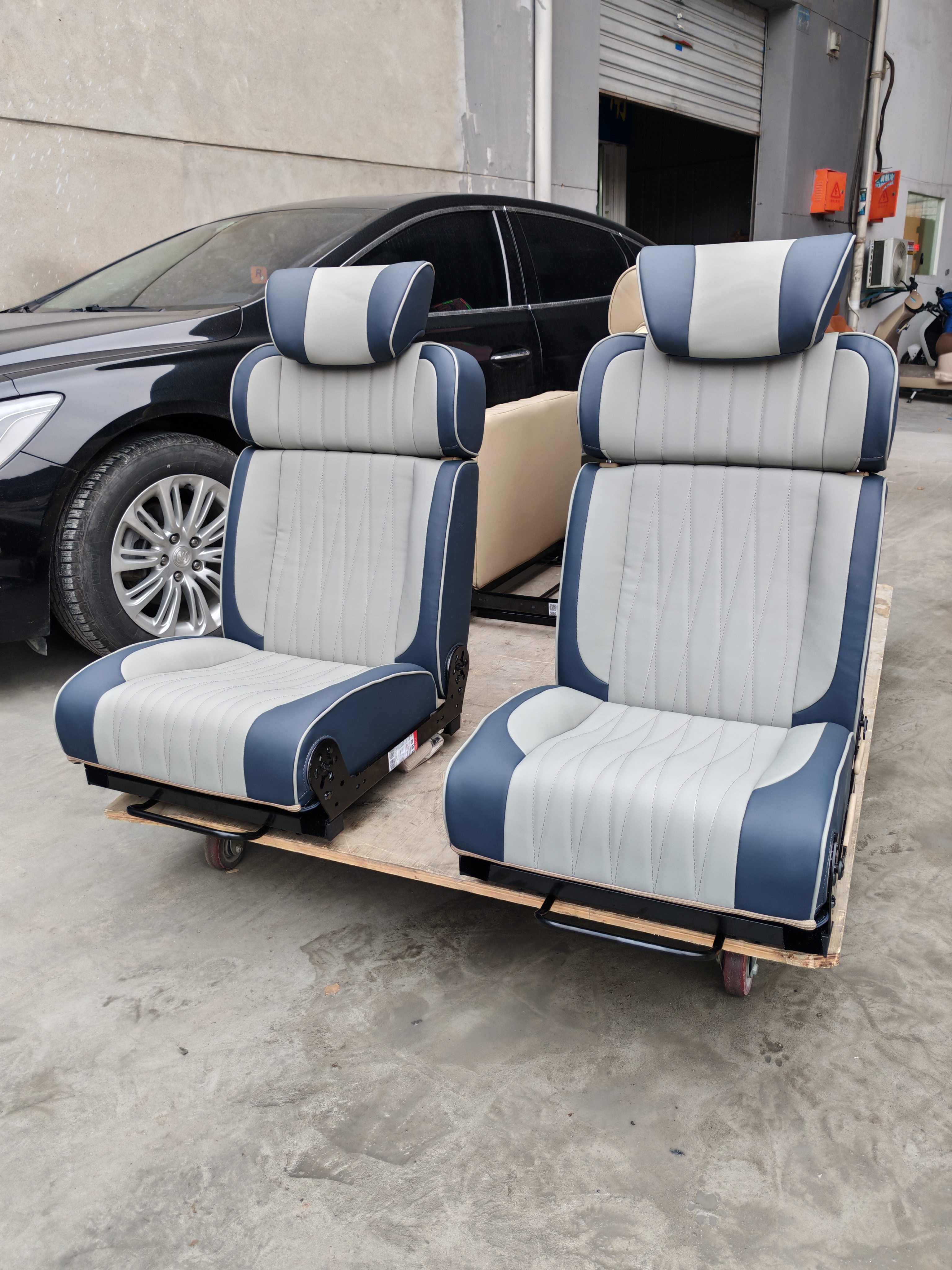 五菱宏光荣730中排改放平座椅