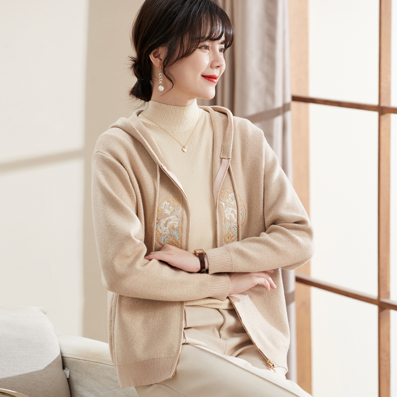 喜卉妈妈2025春秋新款宽松针织连帽上衣女中老年拉炼 炼 针织衫妈