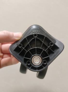 行李箱配件黑色万向轮轮子拉杆箱旅行箱替换轱辘轮子