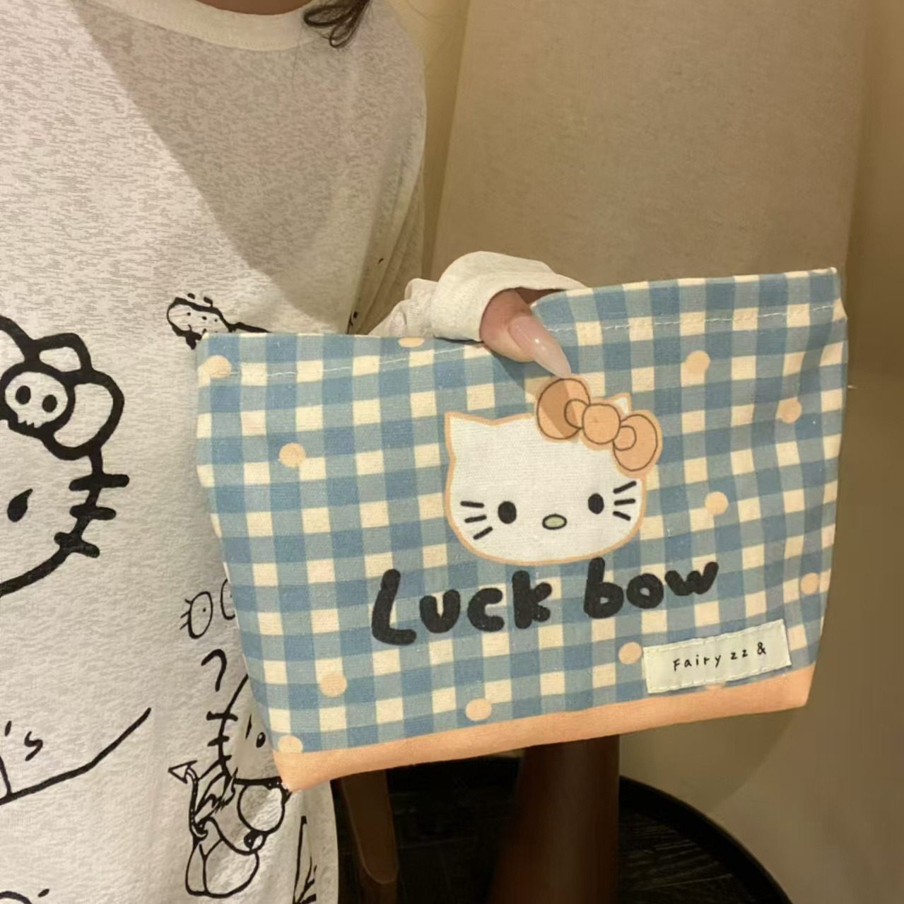 可爱凯蒂猫化妆包女旅行便携杂物口红收纳包高颜值帆布小包内胆包