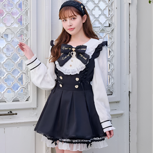 日系 liz lisa 口水巾拼接蕾丝袖连衣裙短裤套装