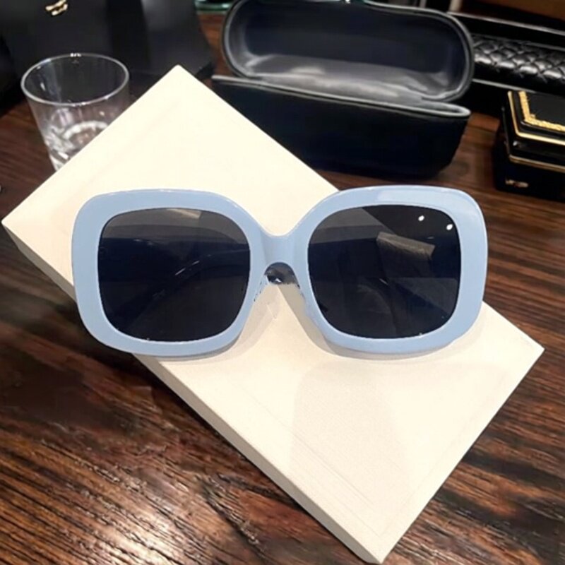 2026夏新款凯旋门防紫外线太阳镜女款明星同款白色潮流墨镜
