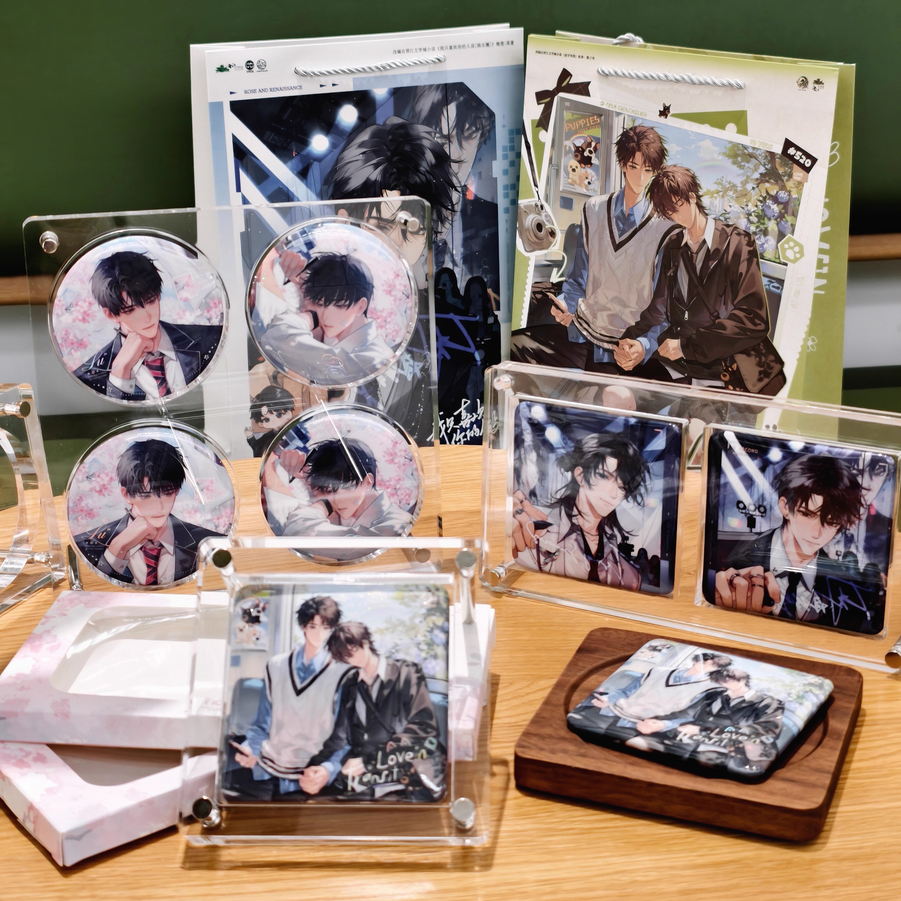 耽美方形吧唧专用亚克力支架加厚