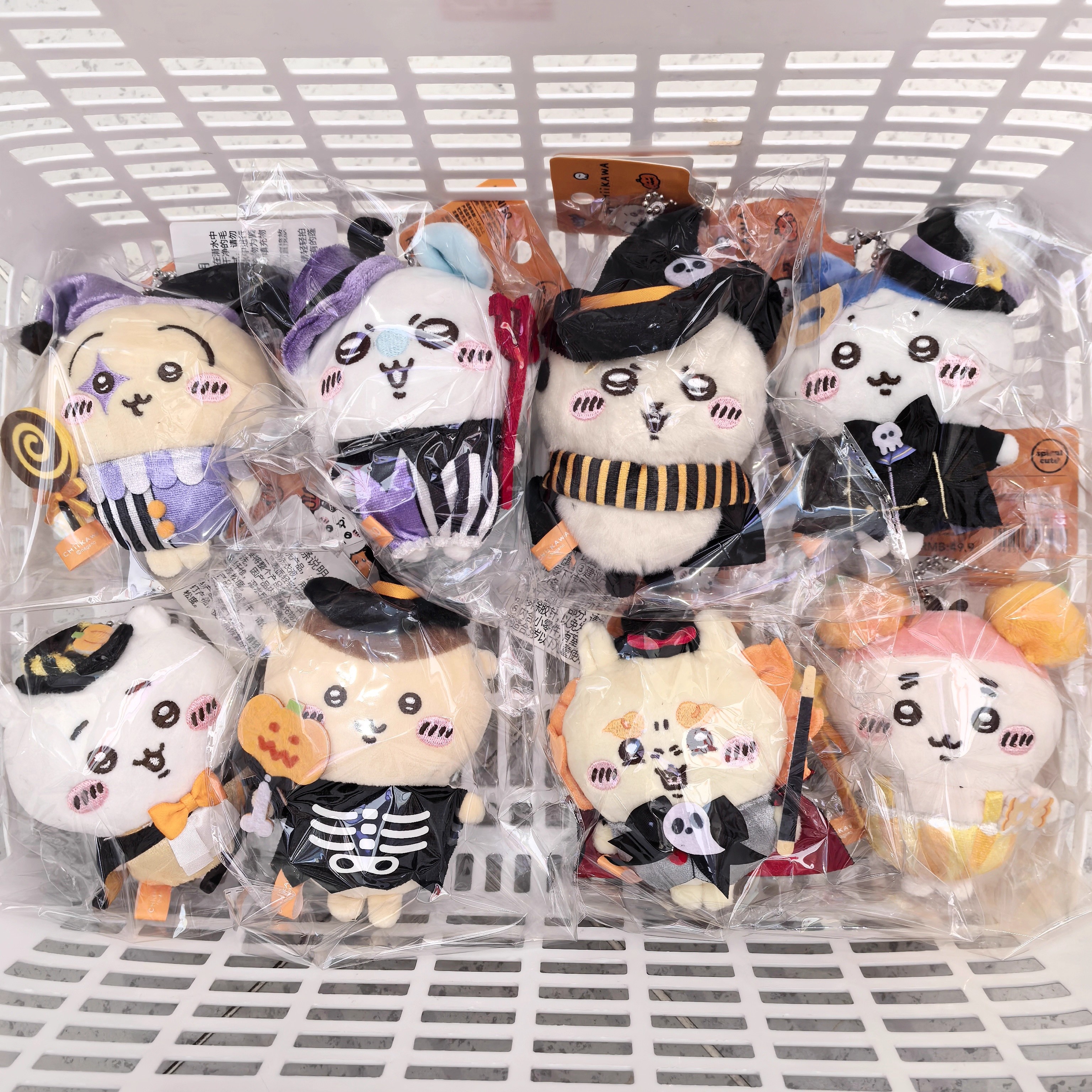 名创优品chiikawa马戏团毛绒挂件