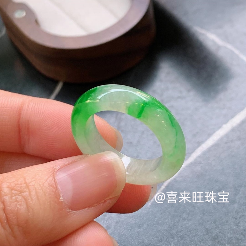 冰种飘绿祖母绿深绿玉石戒指指环