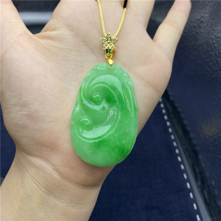 One yuan auction natural Myanmar Crater Emerald Pendant Yang Green Flower Jade Ruyi Pendant jade Pendantin the Accessories/Fashion Jewelry, Pendant/Pendant  category - from Buy2taobao.com to provide professional Taobao agent buy service