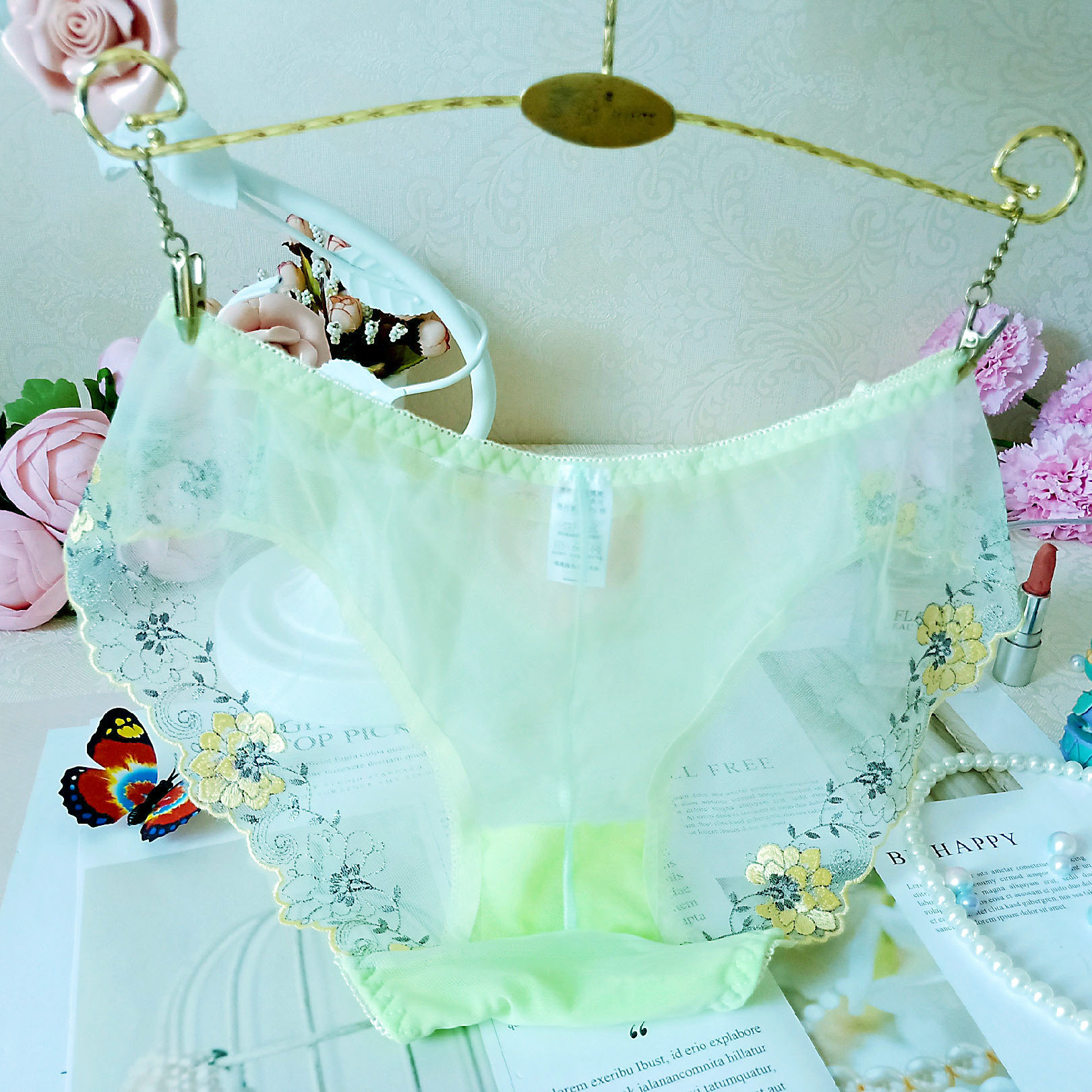 2025春夏新款 精美蕾丝绣花 透明性感火辣日系透气金黄色果绿内裤