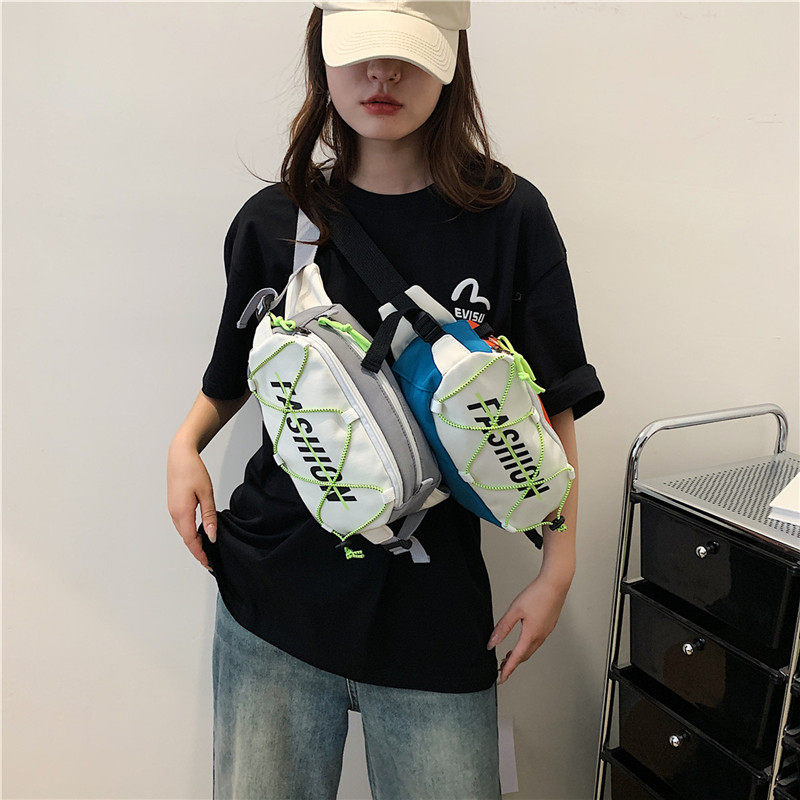 胸包男款2025新款潮牌斜挎包男士休闲运动单肩包女学生上课小背包