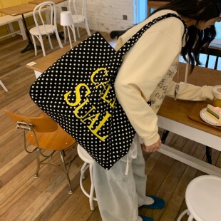 大容量单肩包 日系波点帆布托特包女生早春新款 春日松弛感 陈奶奶