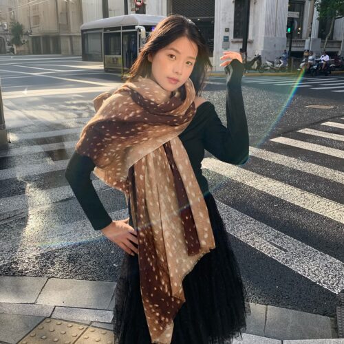 暖调复古~小鹿斑点撞色长丝巾女