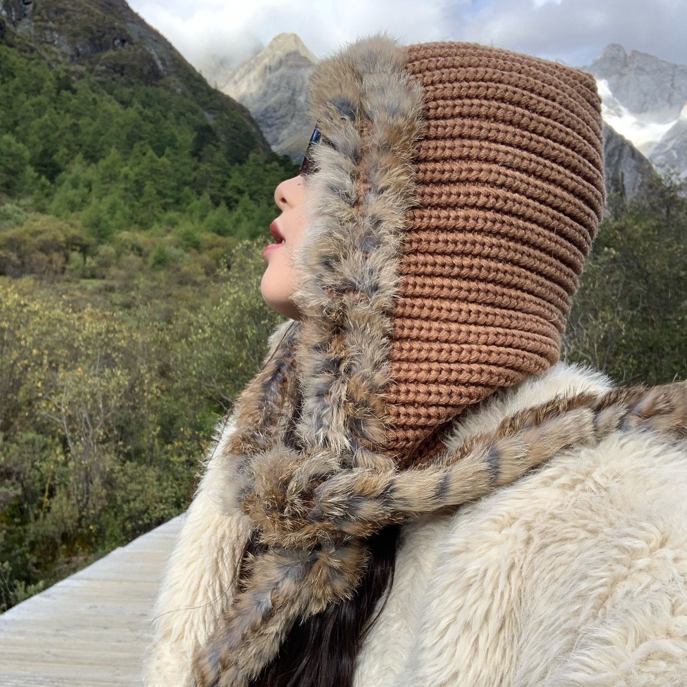 陈奶奶手工兔毛拼接编织针织帽女秋冬新款针织帽护耳毛绒毛线帽子