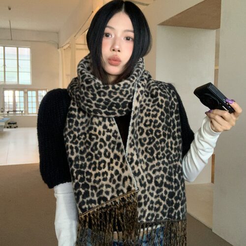 陈奶奶豹纹流苏加厚护颈围巾