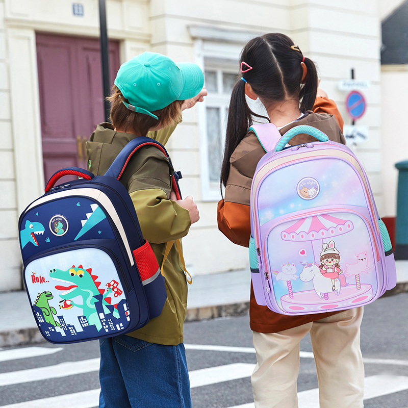 小学生书包一二三年级男女童孩可爱护脊减负儿童双肩背包书包