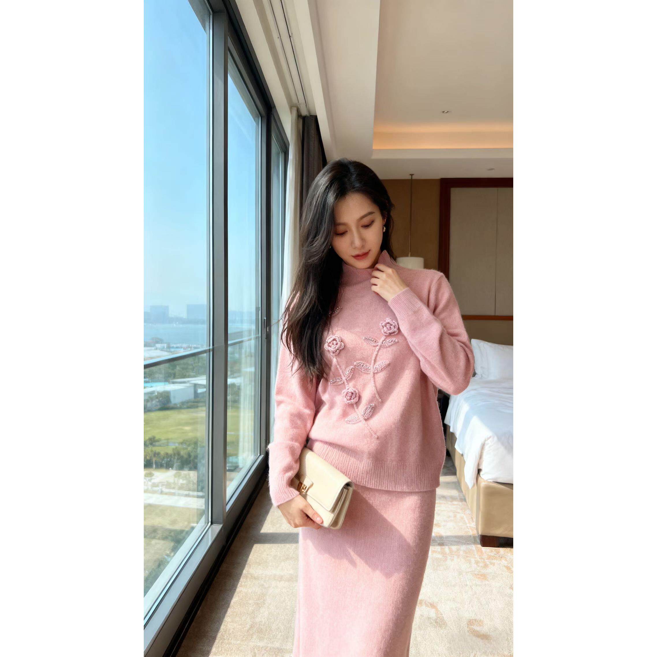 定制羊毛衫2025春季新款时尚百搭圆领长袖针织衫女宽松显瘦套装衫