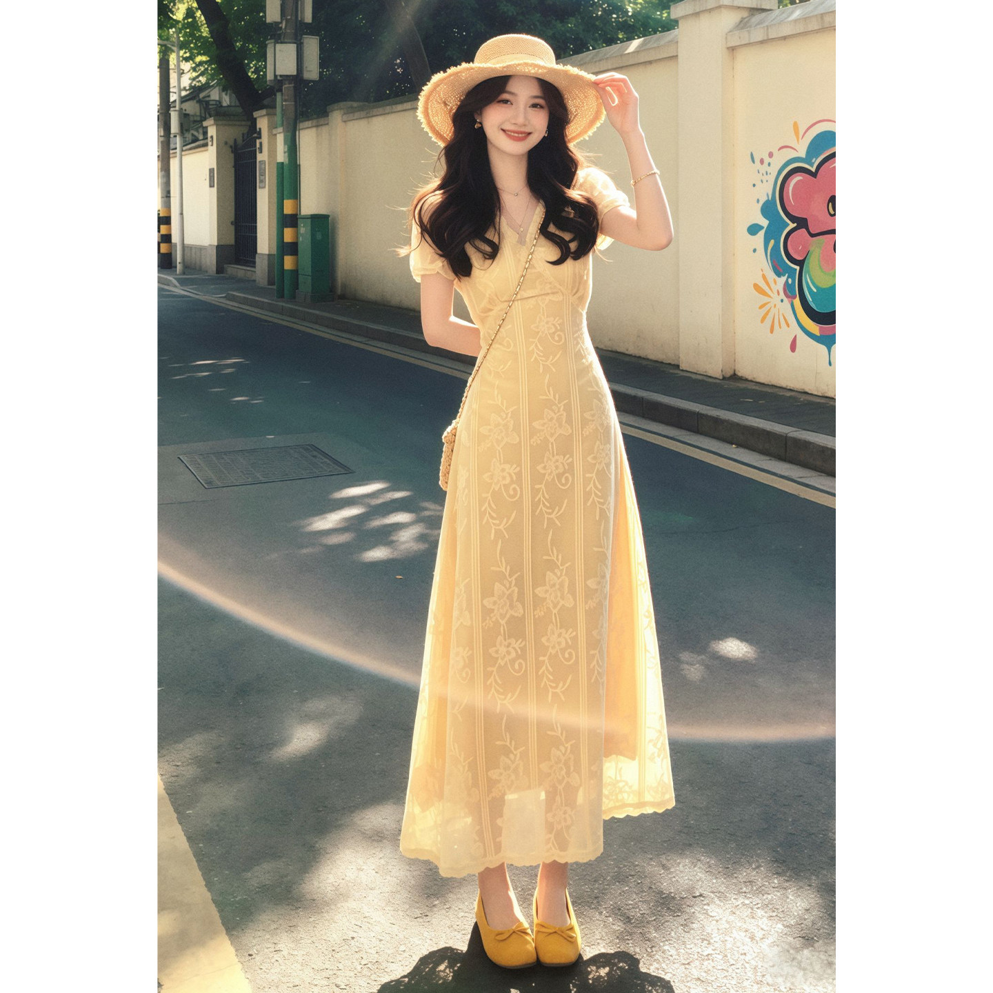 法式温柔风黄色v领碎花连衣裙子女夏季2026新款特别漂亮掐腰长裙