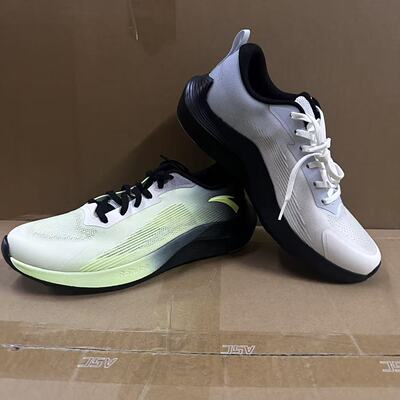 安踏男款毒刺PRO运动鞋网面舒适轻便透气低帮跑步鞋112525543R