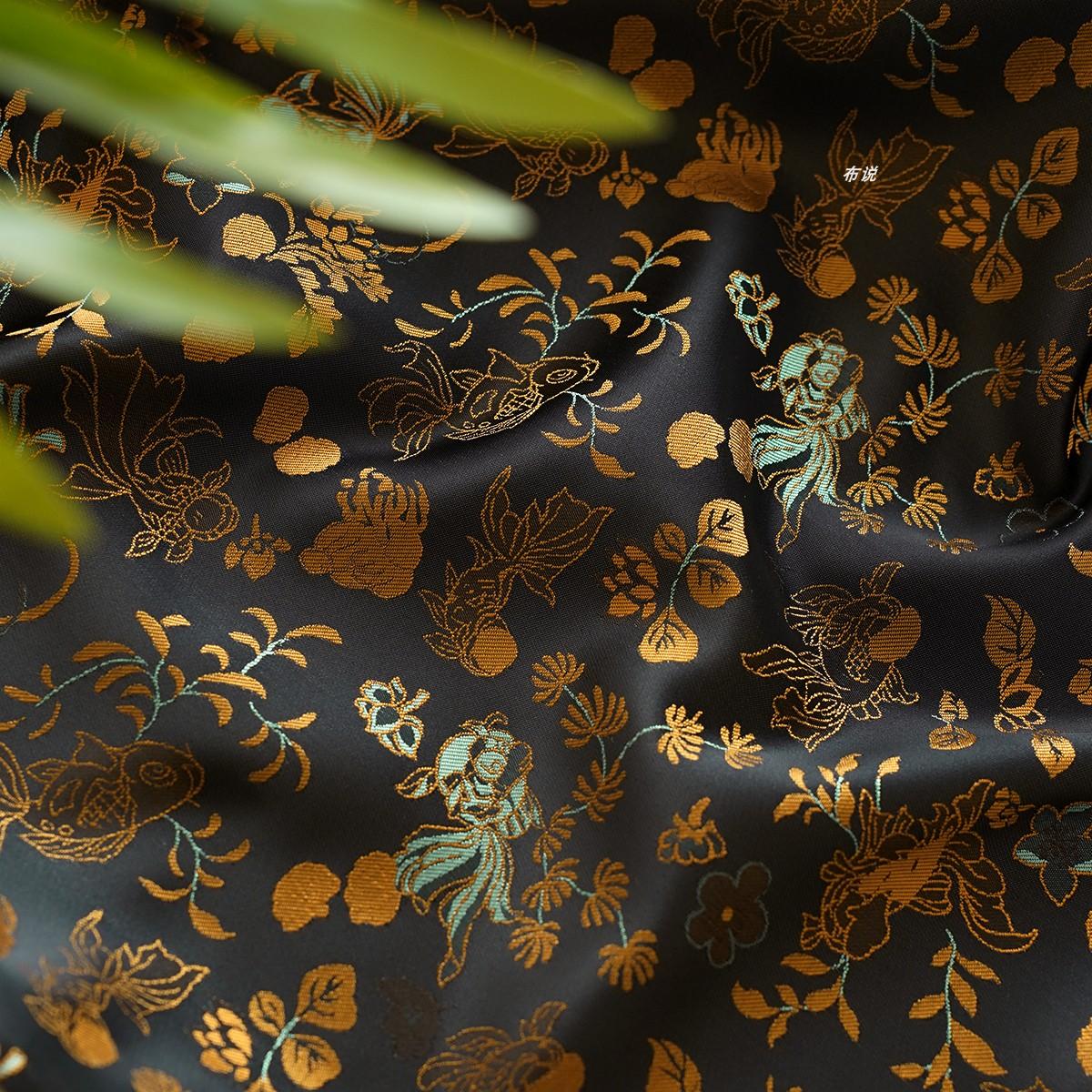 金鱼水藻纹织锦缎提花面料外套