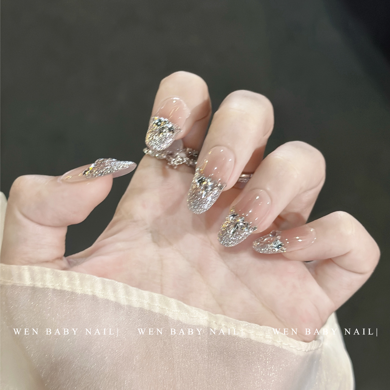 美甲梦幻星河璀璨手工穿戴婚甲