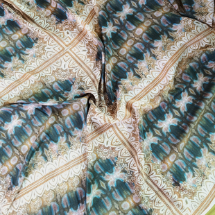 100%桑蚕丝 唐小路 宽112 长90 16.5姆 汉尼斯英皇格纹定位双绉