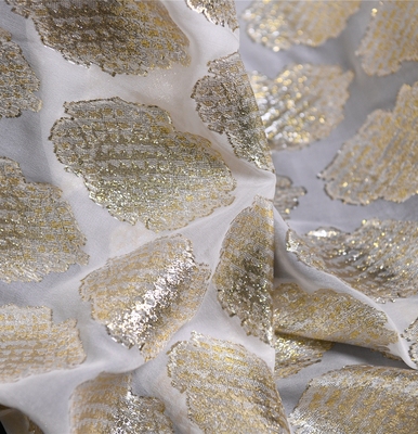 鱼鳞流金纱 大牌高端定制真丝剪花乔其纱15姆100丝138宽 设计师