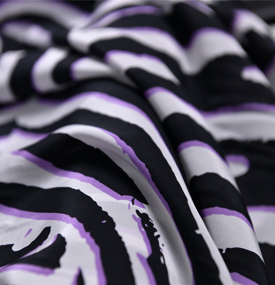 斑马在秋天 大牌订单重磅真丝电力纺双绉18姆60丝40天丝135宽