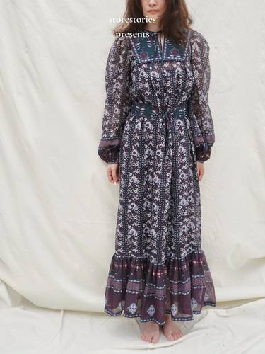 官方授权 长袖系带连衣裙