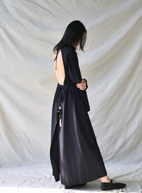 【现货】丹麦Baserange Long Sleeve Apron DressBlack蚕丝连衣裙