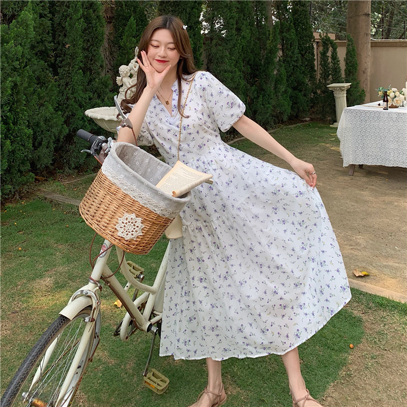 Real price small fresh sweet retro V-neck show small flower dress