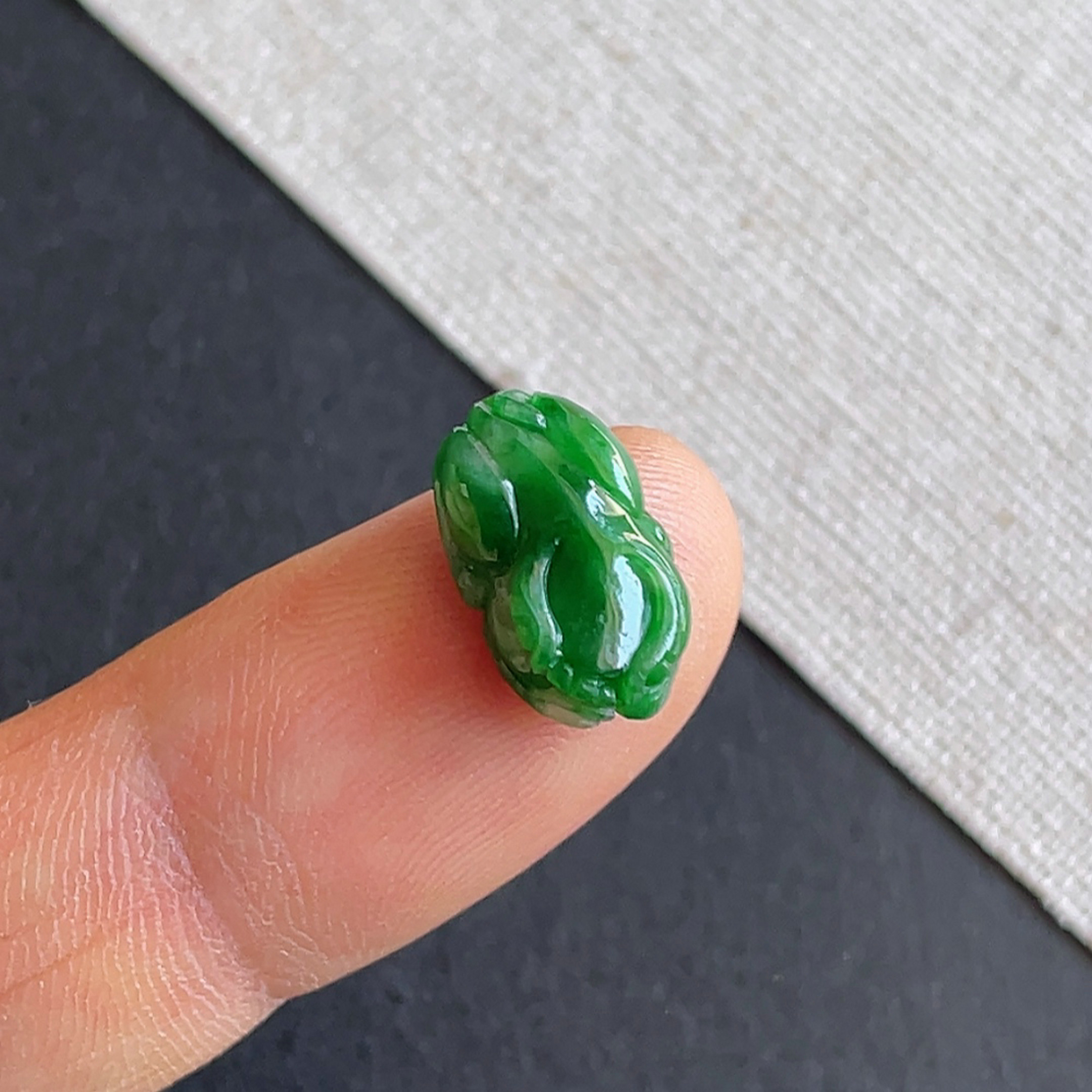 天然翡翠a货冰糯种阳绿貔貅戒面 缅甸玉石戒指送证书 金晶翡翠