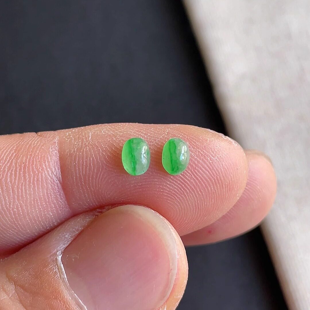 0602-2天然老坑冰种飘阳绿蛋面一对 翡翠A货送证书～金晶翡翠