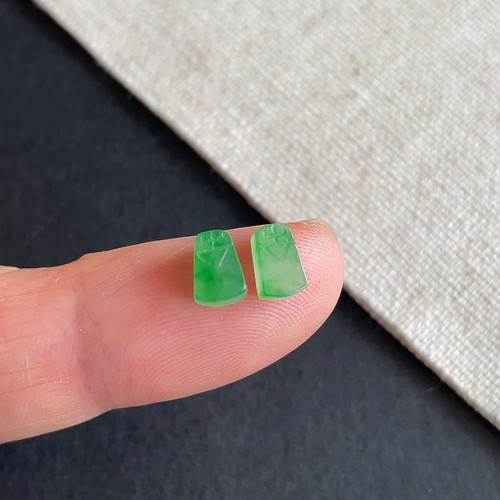 翡翠老坑冰种飘阳绿素面戒面一对