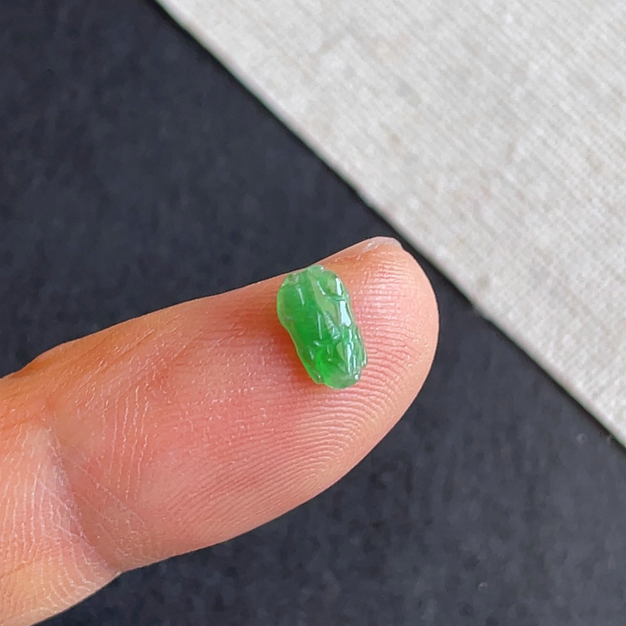 缅甸翡翠a货老坑冰种阳绿金蟾戒面天然玉石送证书 金晶翡翠