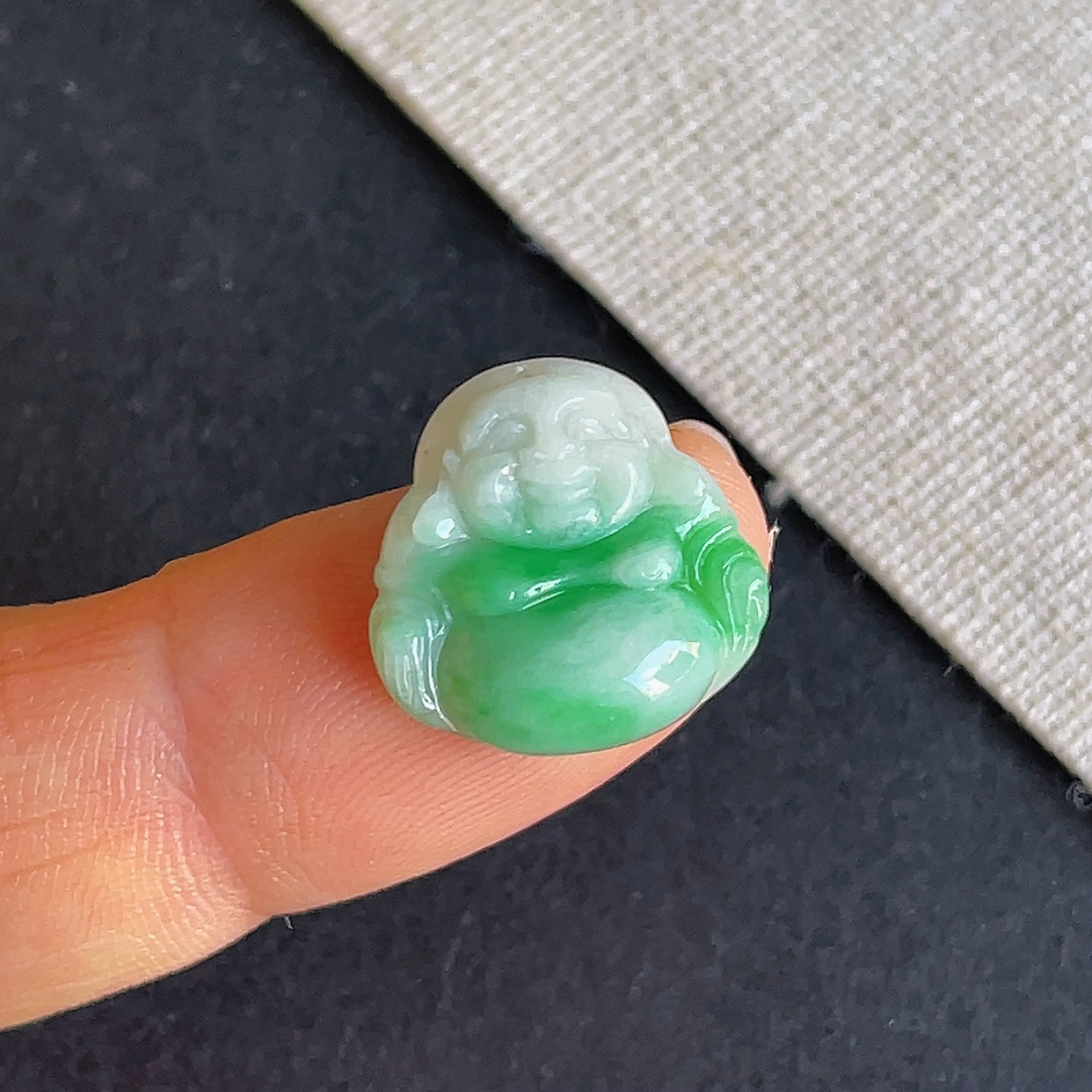 天然翡翠a货白底青飘阳绿佛公吊坠 缅甸玉石颈饰送证书 金晶翡翠