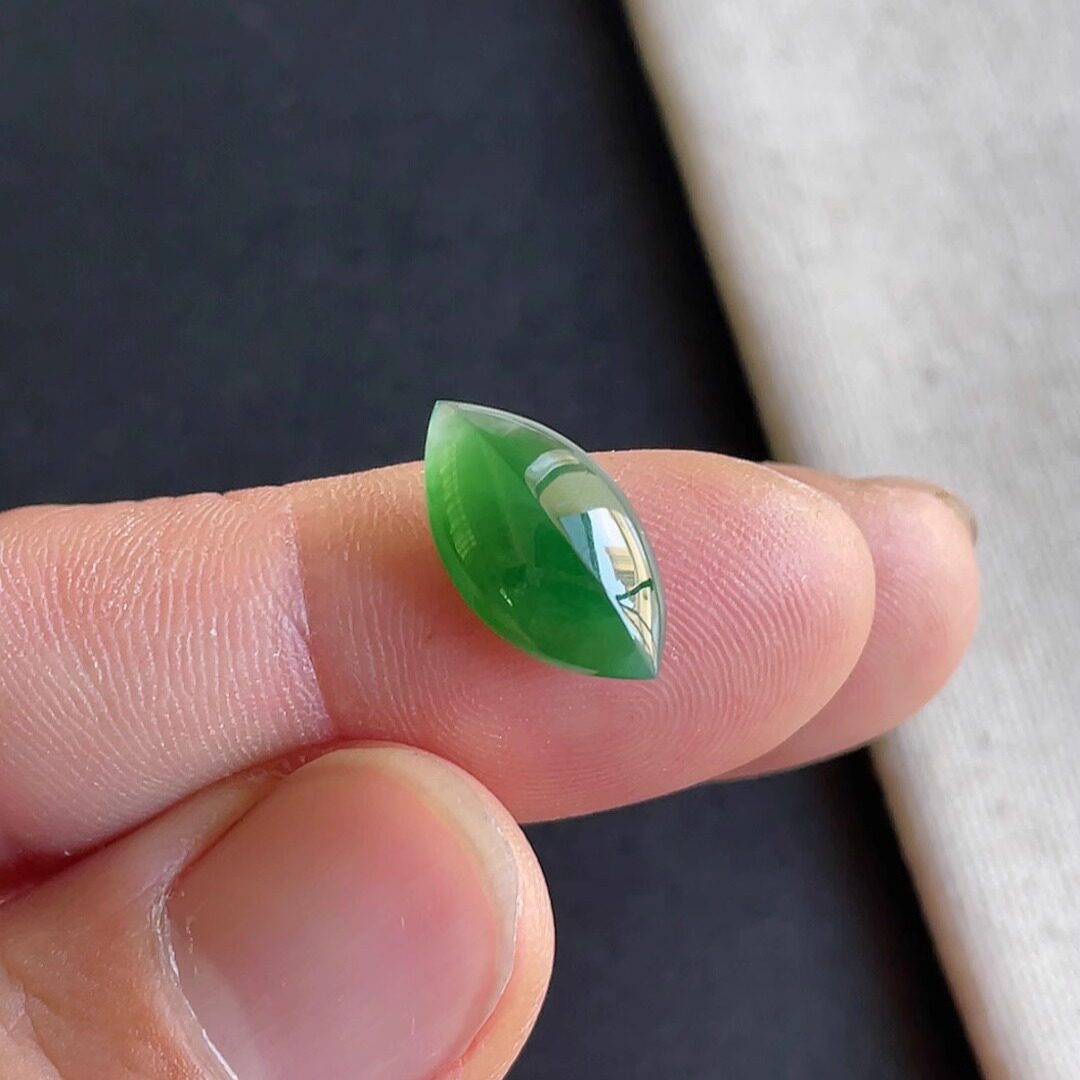 0505-5天然老坑冰种辣绿马眼戒面 翡翠A货送证书～金晶翡翠