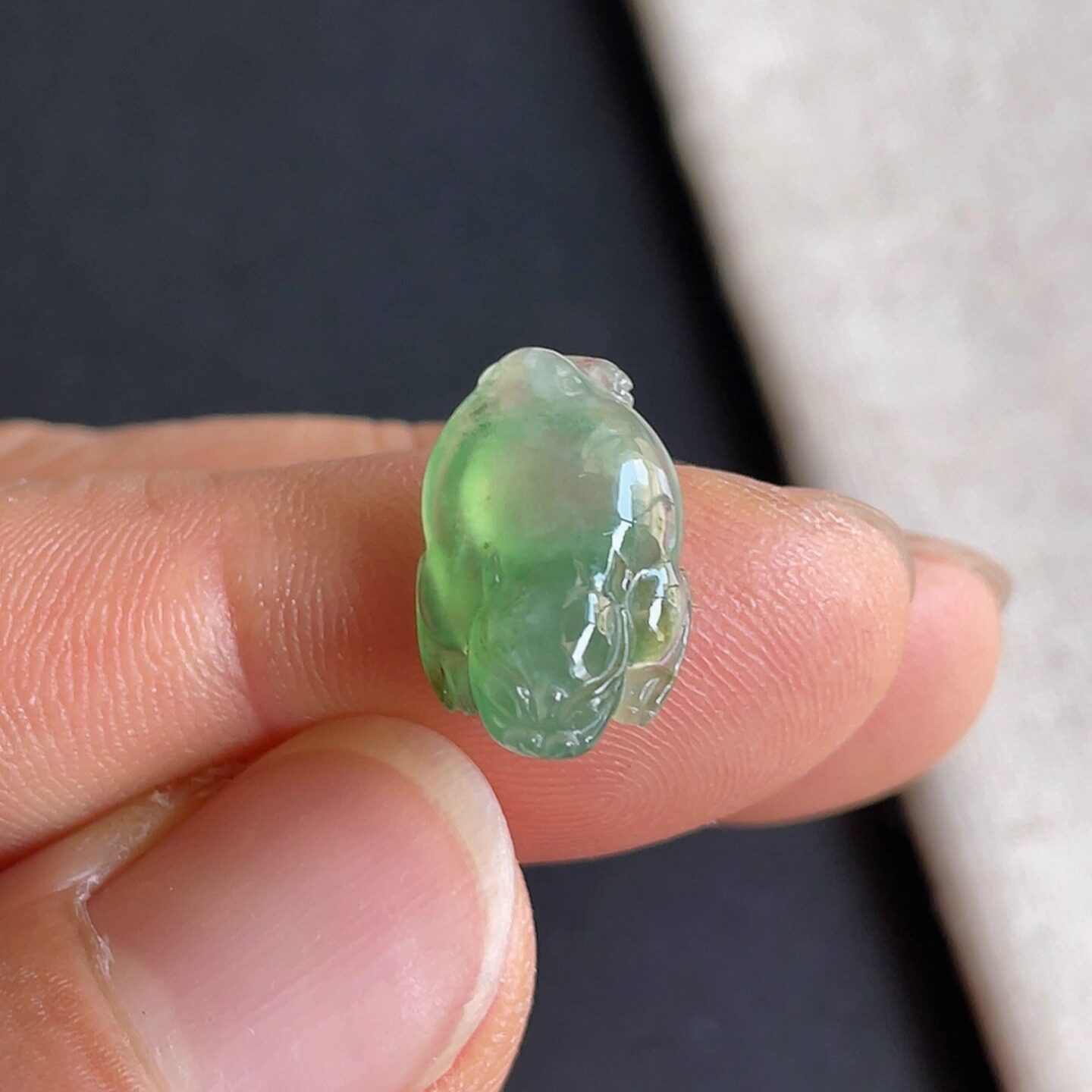 0804-11天然老坑冰种满绿三脚蟾戒面 翡翠A货送证书～金晶翡翠