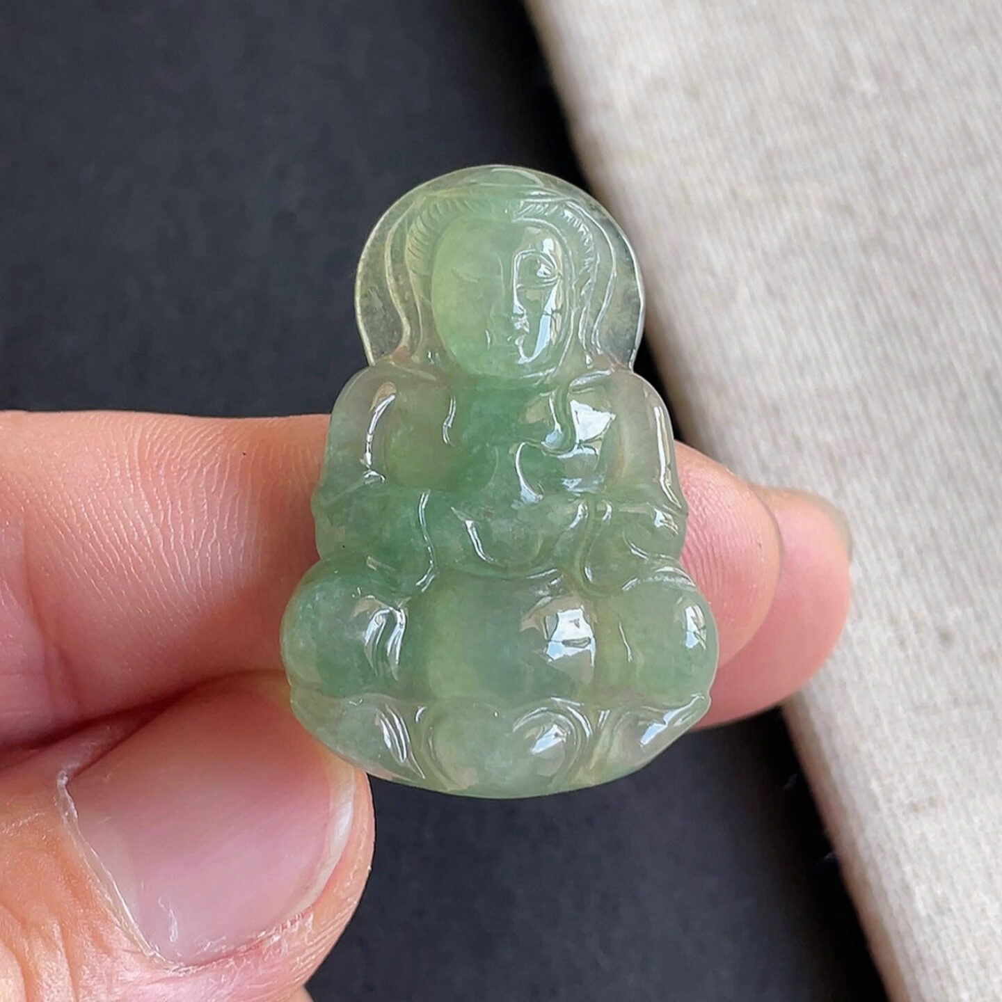 0624-1天然老坑冰种满绿起胶感观音吊坠 翡翠A货送证书~金晶翡翠