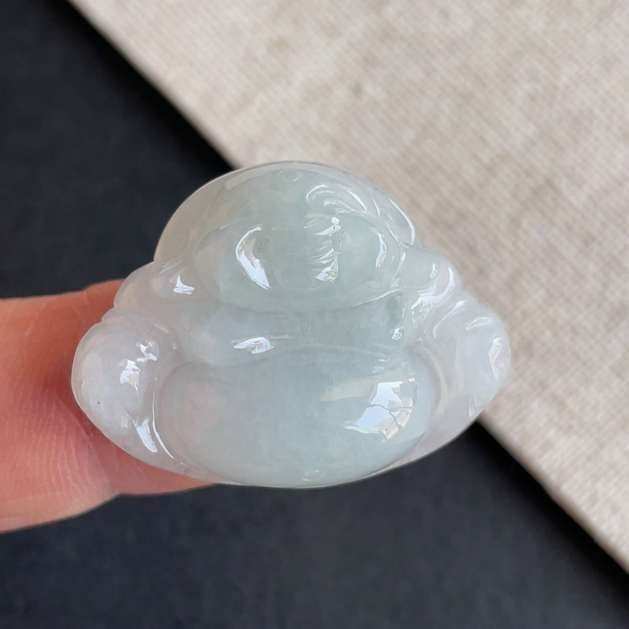 缅甸翡翠冰糯种佛公吊坠
